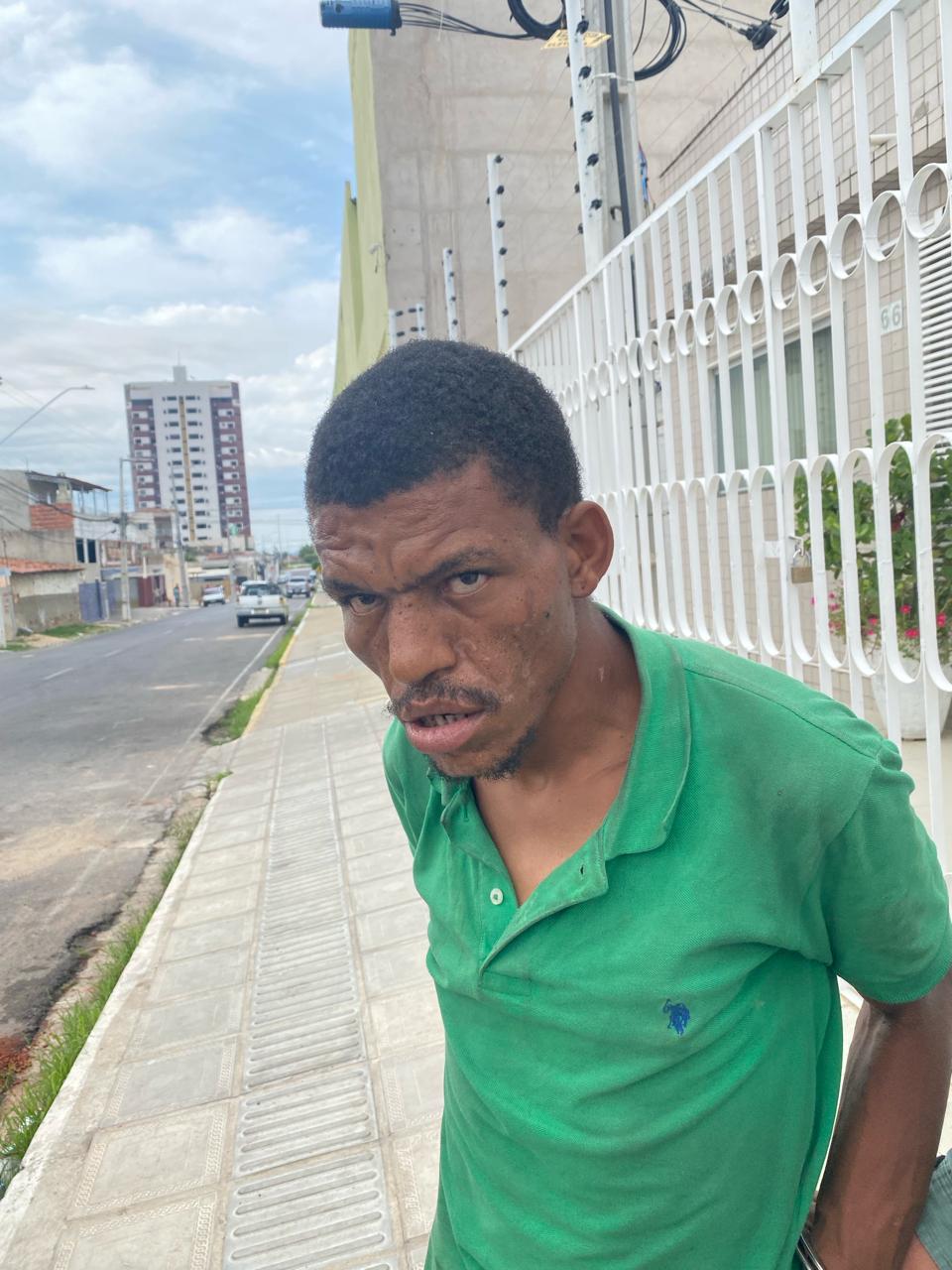 Homem é preso em flagrante tentando arrombar restaurante em Petrolina