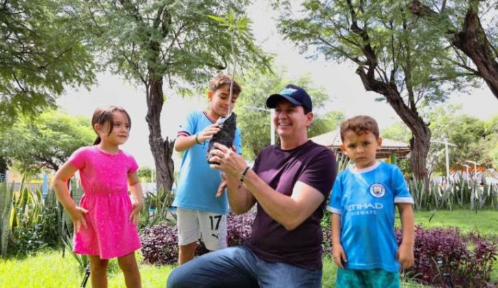 Simão Durando lança programa para plantar 50 mil árvores em Petrolina