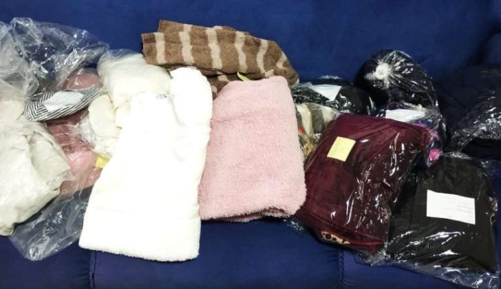 Aeroporto de Petrolina (PE) doa itens do setor de Achados e Perdidos para a APAE