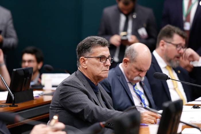Coronel Meira solicita sessão Plenária da Câmara para debater relatório da Abin