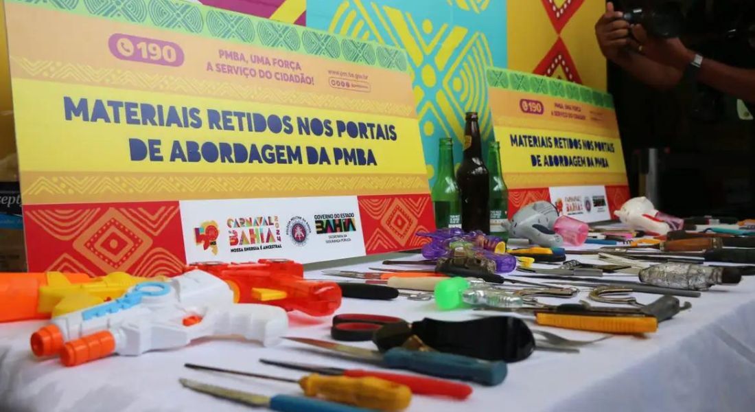 Após proibição, Polícia Militar recolhe pistolas de água no Carnaval de Salvador (BA) — Blog Edenevaldo Alves