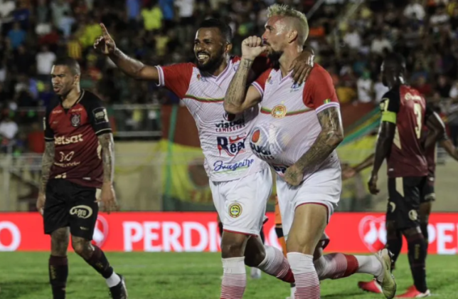 Juazeirense supera o Vitória e vence a primeira na Copa do Nordeste