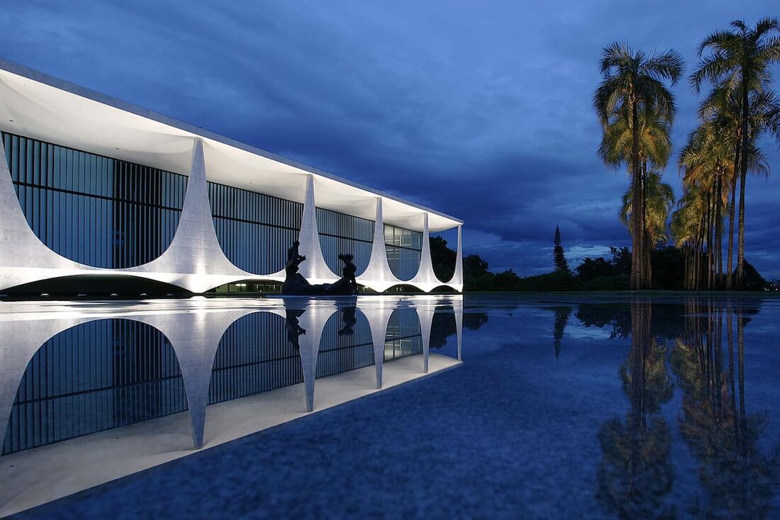 Polícia Federal diz que identificou um suspeito da tentativa de invasão do Alvorada — Blog Edenevaldo Alves