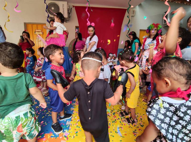 Escolas de Petrolina celebram tradições do carnaval brasileiro