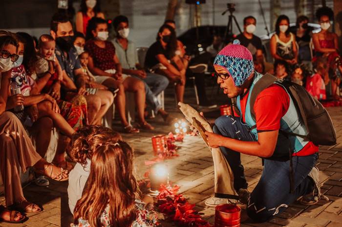 Coletivo Tripé dá início a nova temporada de “Eu Cá Com Meus Botões”