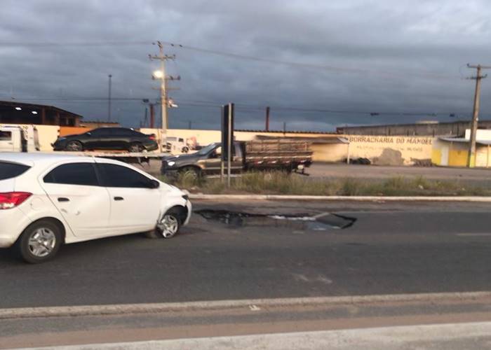 Compesa se pronuncia sobre ‘cratera’ na BR-428