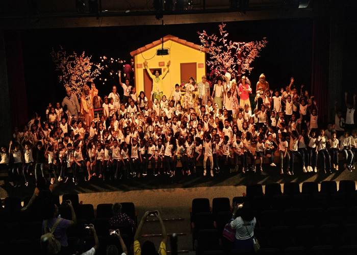 Estudantes da rede municipal de Petrolina vivenciam magia do teatro