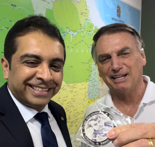 Ao lado de Fernando Rodolfo, Bolsonaro confirma visita em breve a Pernambuco