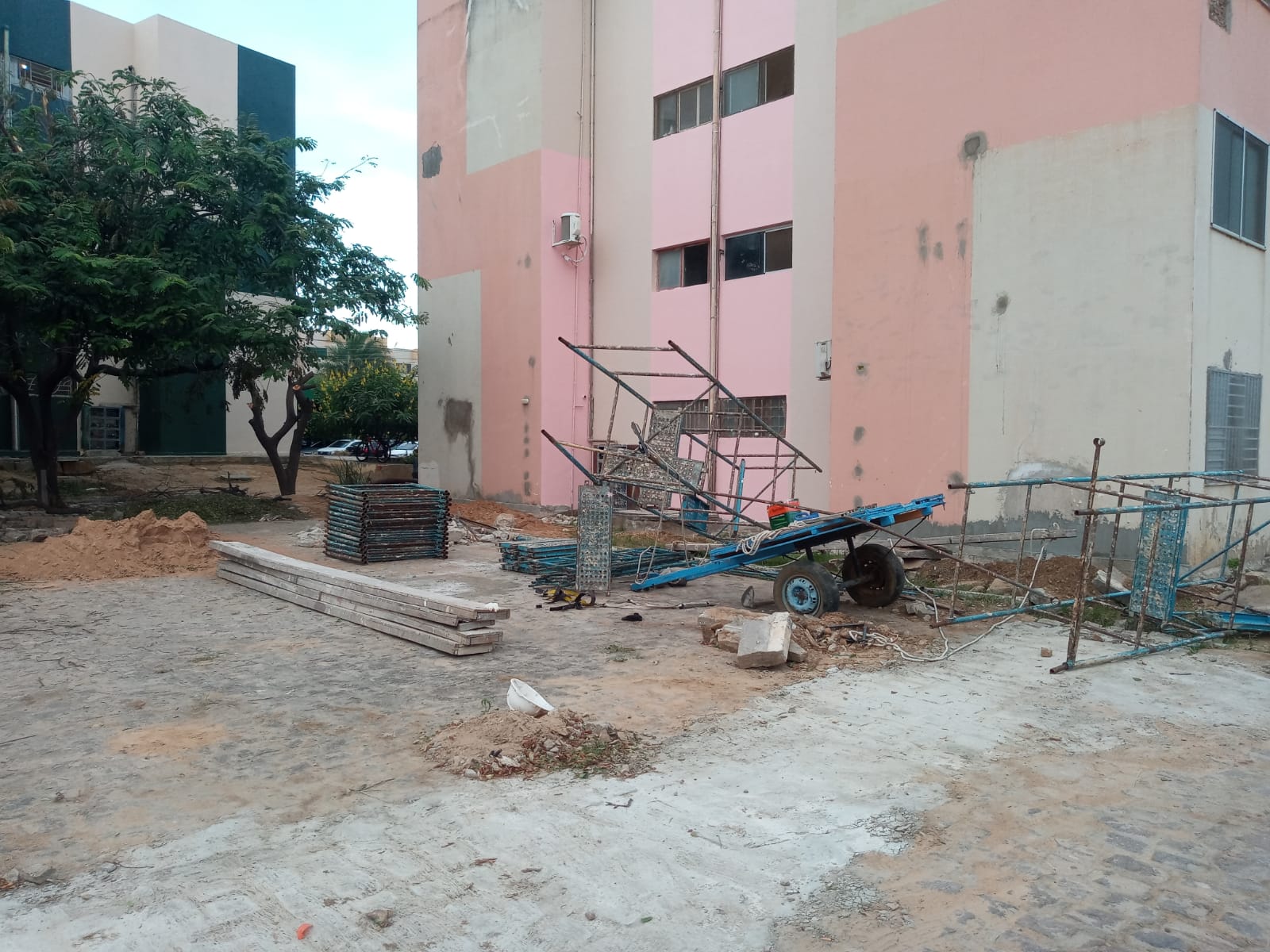 Síndico de condomínio morre após ser atingido por andaime — Blog Edenevaldo Alves