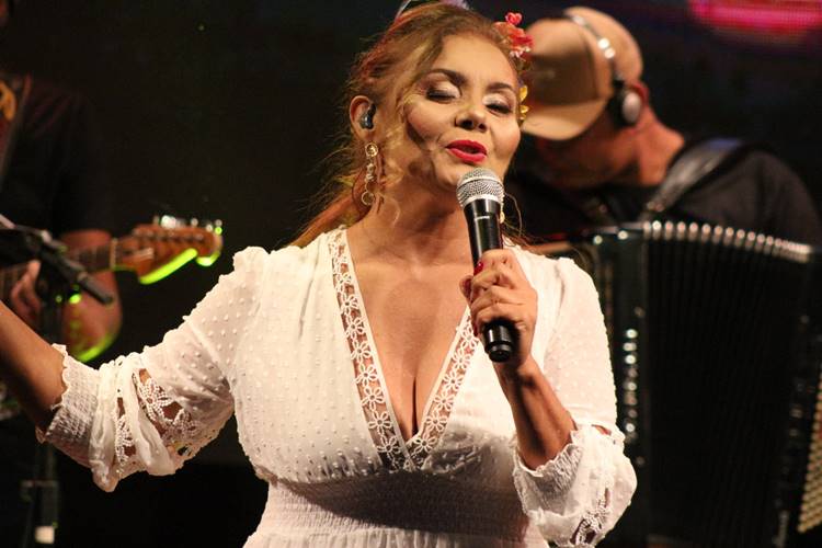 Cantora e compositora Jaidete Varjão abre 2ª temporada do ‘Canta Baixinho para Ouvir Melhor’