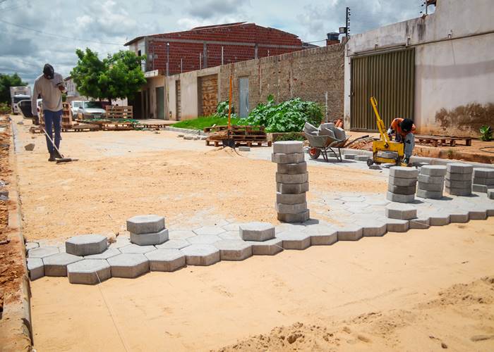 Projeto de pavimentação beneficia 70 ruas de 10 bairros de Juazeiro