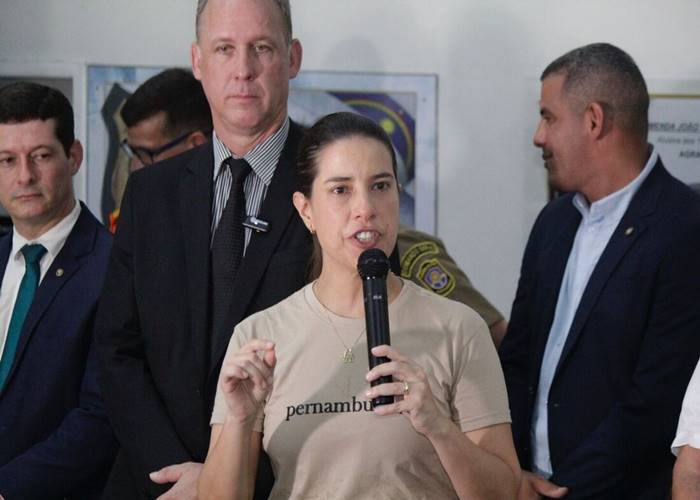 Raquel Lyra defende extinção gradual das faixas salariais na PM e Bombeiros