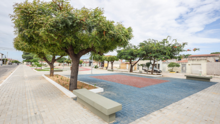 Requalificação da Praça Cabrobó no bairro Vila Eduardo entra na reta final neste mês de março