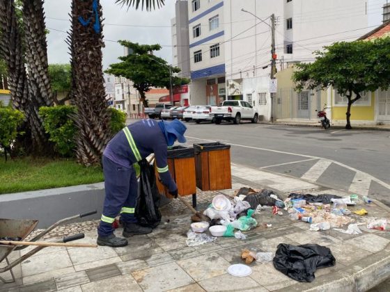 Praça 21 de Setembro continua sendo alvo de vandalismo e ponto de consumo de drogas
