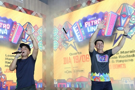 Prefeito de Petrolina lança programação do São João 2024 em evento com participação de diversos artistas