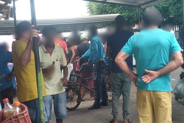 Homem é esfaqueado na feira do bairro João de Deus — Blog Edenevaldo Alves
