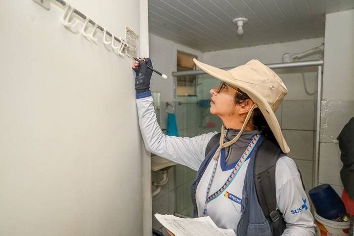 Mutirão contra dengue em Petrolina orienta sobre cuidados e prevenção