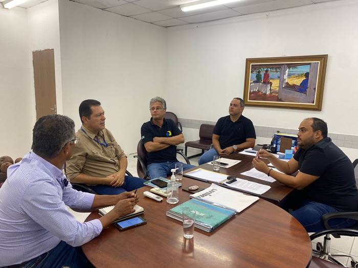 Prefeitura e Anatel discutem melhorias na internet e telefonia para São João de Petrolina