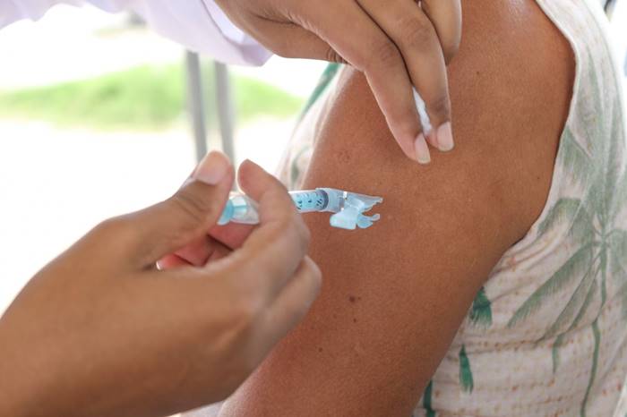 Petrolina disponibiliza ponto de vacinação contra influenza no River Shopping