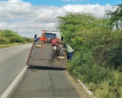 Moto com restrição de roubo é apreendida pela PRF em Petrolina