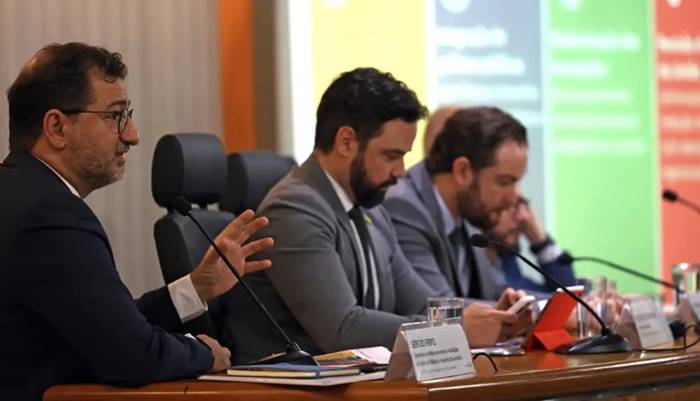 Governo detalha plano para reduzir R$ 26 bilhões em gastos públicos