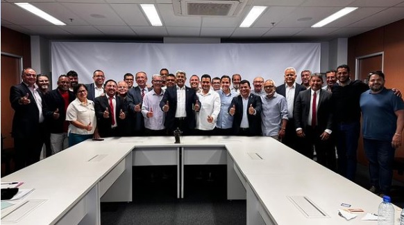 Eleições 2024: Governador Jerônimo bate o martelo, declara apoio a Andrei da Caixa (MDB) e isola Isaac Carvalho