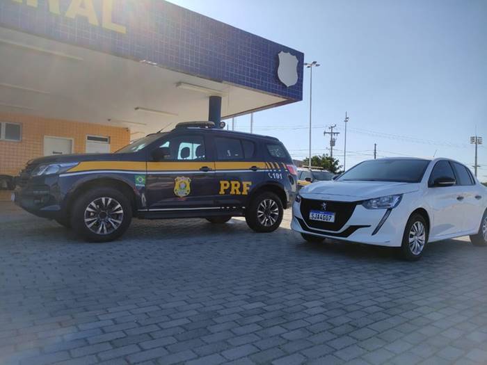 PRF recupera em Paulo Afonso veículo com registro de roubo