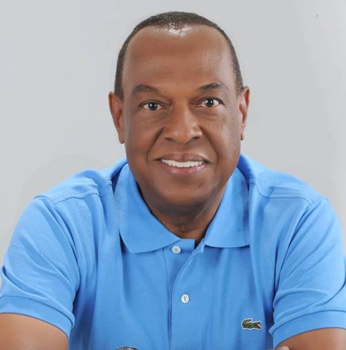 Em Sento-Sé, Ednaldo Barros ignora ação do MPE e reafirma candidatura