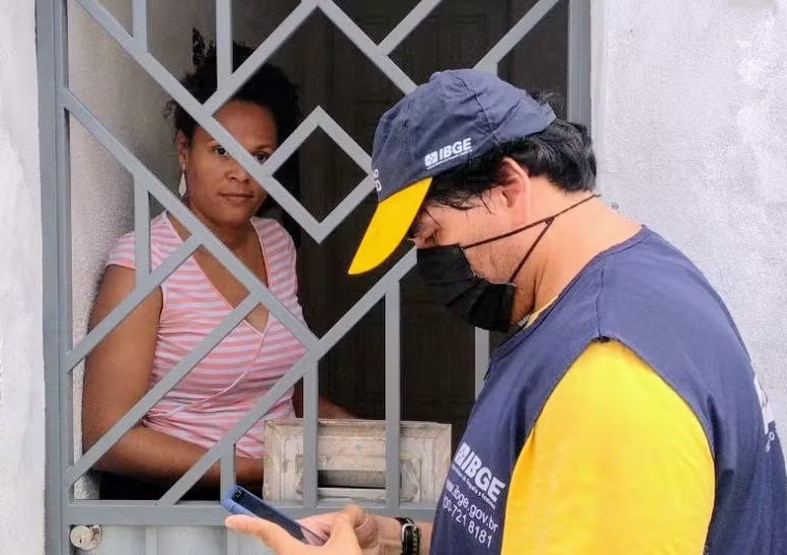 Censo 2022: Pela primeira vez, mulheres chefiam metade dos lares brasileiros