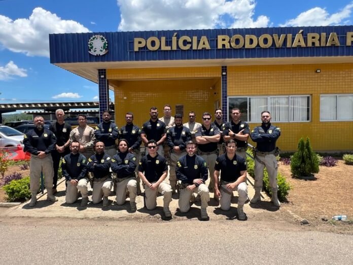 PRF realiza nivelamento de Enfrentamento às Fraudes Veiculares em Serra Talhada (PE)