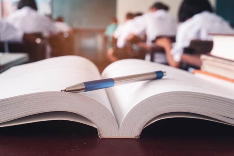 Câmara dos Deputados aprova proposta que proíbe escolas de recusar matrículas