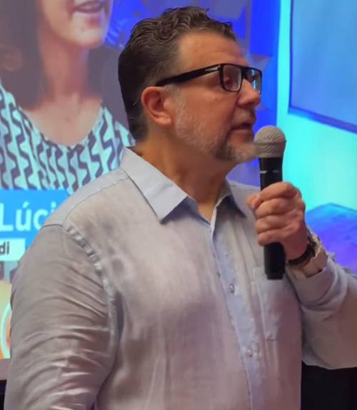 Lançamento da Revista Casa Azul 2025 destaca trabalho humanitário da Fundação