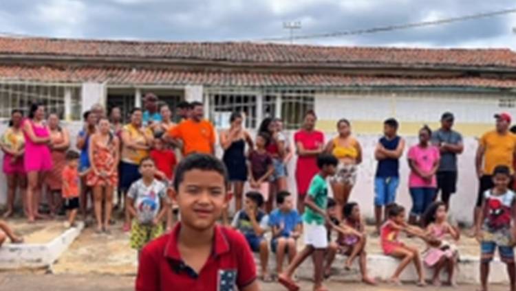 Comunidade de Cruz de Salinas exige reabertura de escola após 10 anos fechada