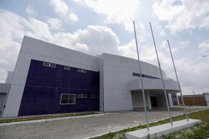 Governo de Pernambuco anuncia construção de maternidades; Ouricuri (PE) e Serra Talhada (PE) na lista