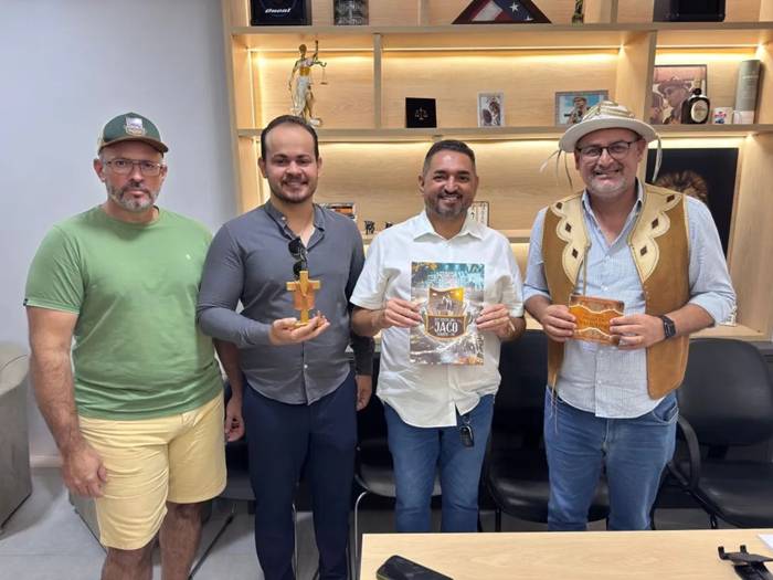 Serrita: Prefeito oficializa “Festa do Jacó” para eventos pré-Missa do Vaqueiro