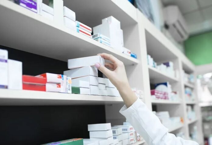 Quais medicamentos poderão ser prescritos por farmacêuticos? Entenda nova resolução