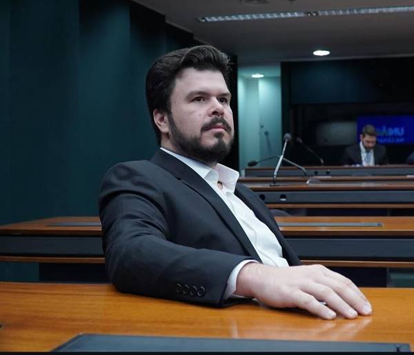 Após pedidos de Fernando Filho, Codevasf analisará viabilidade da irrigação em área do Riacho Pontal