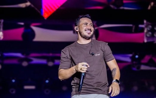 Cantor da dupla Iguinho e Lulinha sofre acidente de carro em Petrolina (PE)