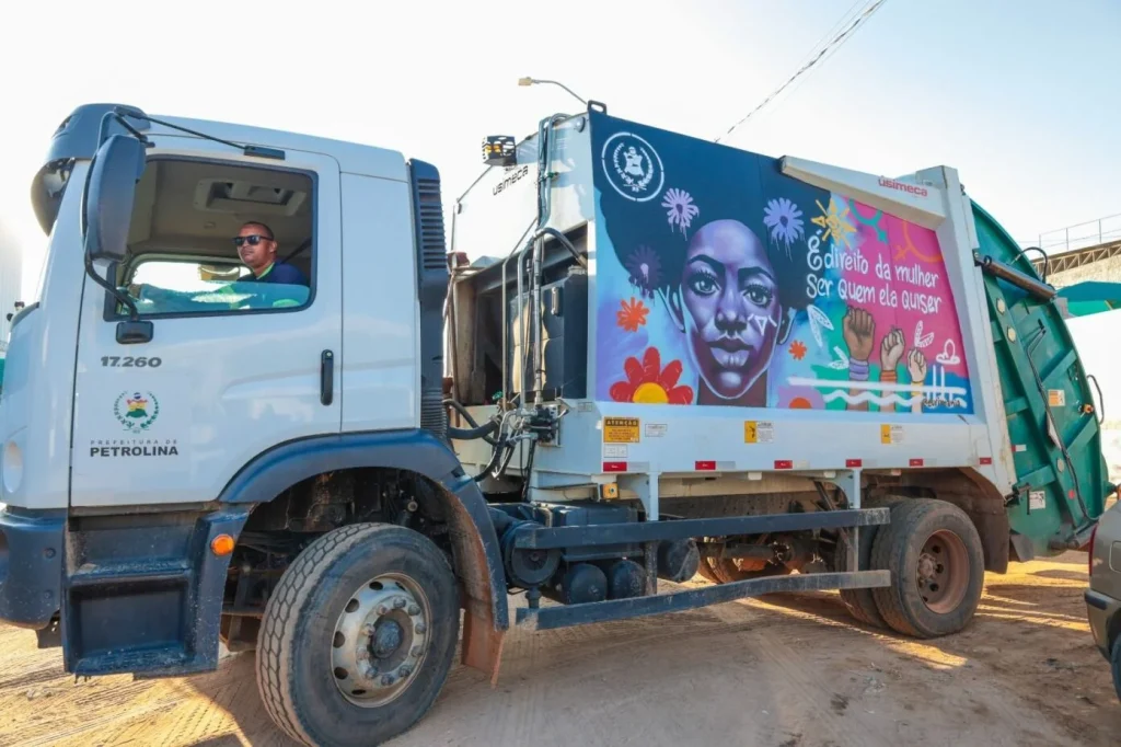 Coleta de lixo em Petrolina não terá alterações no feriado de Tiradentes.