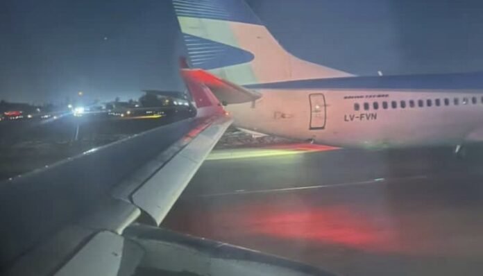 Colisão no Aeroporto de Santiago: Avião da Latam colide com aeronave argentina com destino ao Brasil.