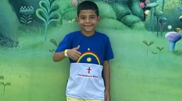 Criança de 8 anos falece com possível diagnóstico de meningite bacteriana após atendimento em três hospitais de Pernambuco.