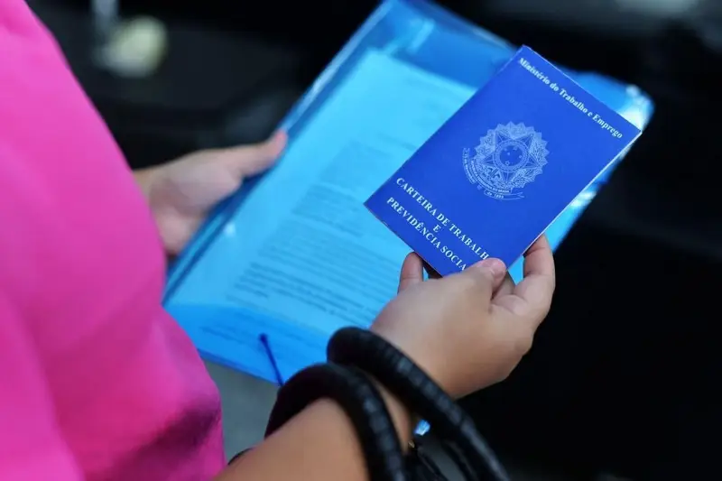 IBGE diz que Pernambuco teve o maior crescimento industrial e comercial do país no início de 2026