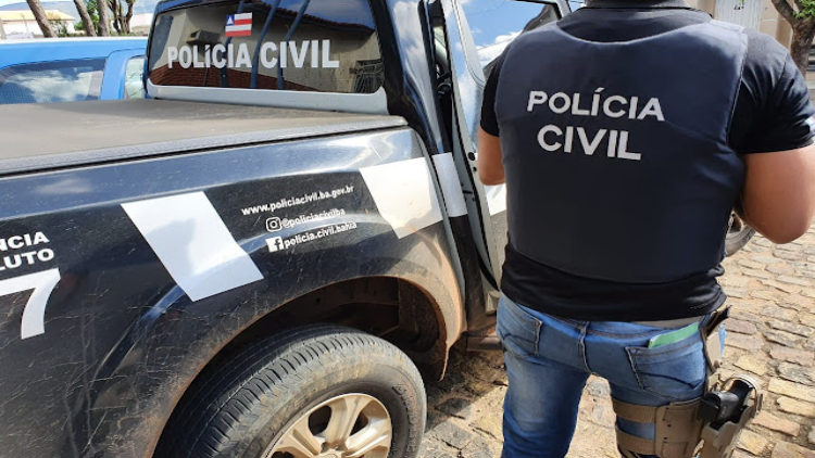 Indivíduo é detido por agressão doméstica e posse ilegal de armas caseiras em Casa Nova