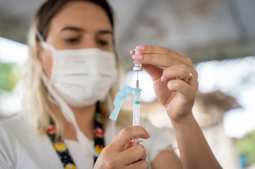 Ministério da Saúde envia mais de 89 mil doses da vacina contra a Covid-19 para Pernambuco.