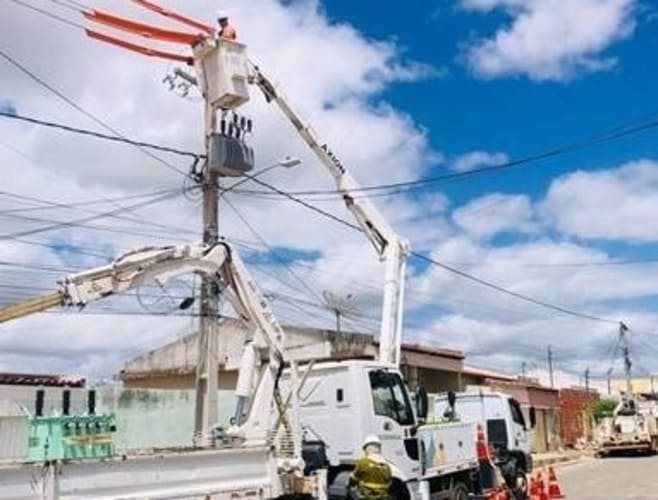 Neoenergia amplia infraestrutura elétrica no bairro Pedro Raimundo