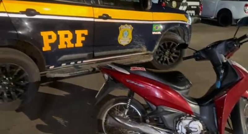 PRF apreende moto adulterada em Salgueiro