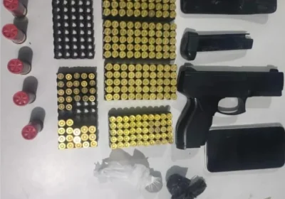 Polícia Militar de Petrolina (PE) apreende mais de 250 munições e simulacro de arma de fogo no bairro Pedro Raimundo