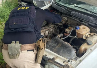 Polícia Rodoviária Federal recupera veículo com ocorrência de roubo e furto em Petrolina (PE)