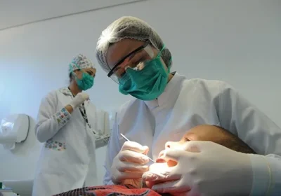 Senado aprova salário mínimo de R$ 13.662 para médicos e cirurgiões-dentistas