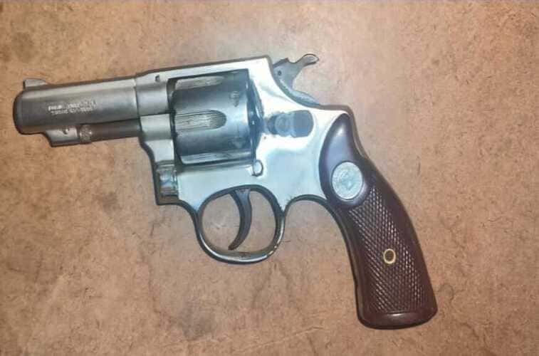 Arma de fogo é apreendida pela Polícia no N-5